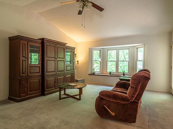 4th image of 2605 W Trenton Overlook