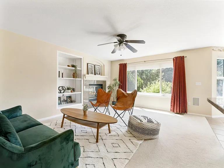 2912 Masters Ct — Photo 2