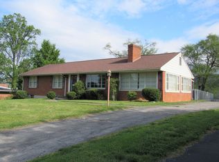 6715 Fair Oaks Rd, Roanoke, VA 24019