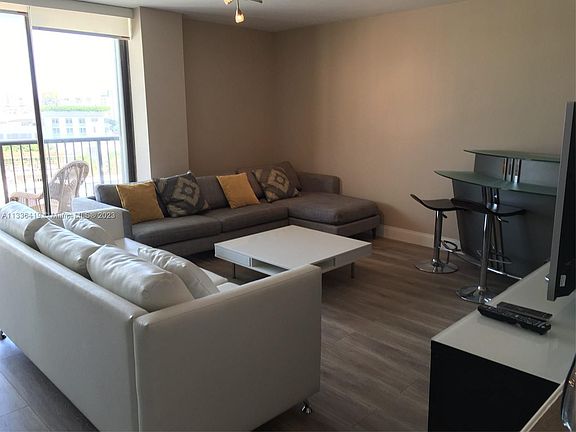 2nd image of 1800 Collins Ave APT 9A