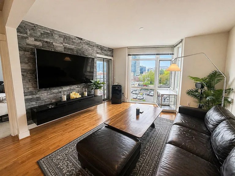 699 John St #515 — Photo 11