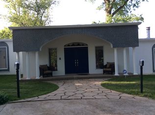 16 E Fairway Dr, Terre Haute, IN 47802