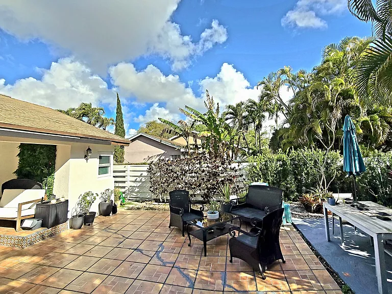 14653 SW 145th Ter — Photo 4
