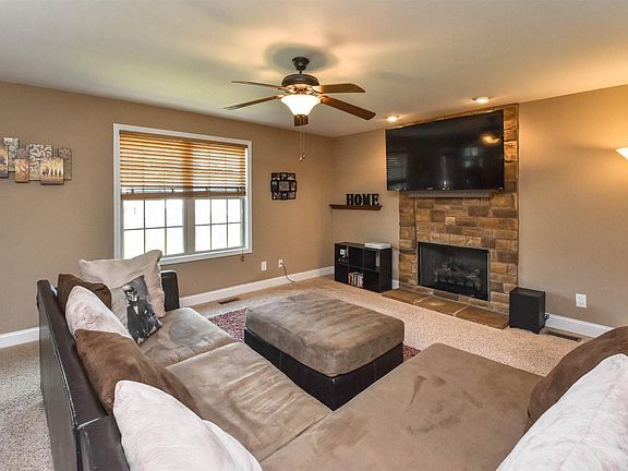 3rd image of 1164 Meachem Dr