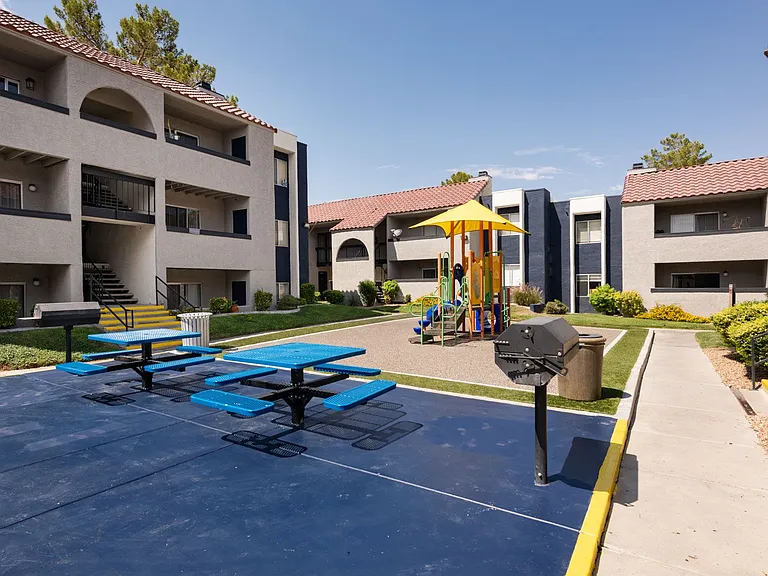 Villas at Green Valley — Photo 31
