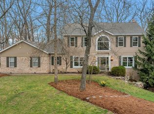 508 Summit Cove Ct, Ballwin, MO