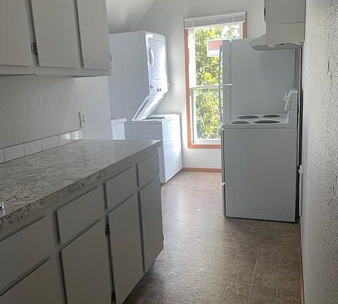 2nd image of 1614 Kauffman Ave #2