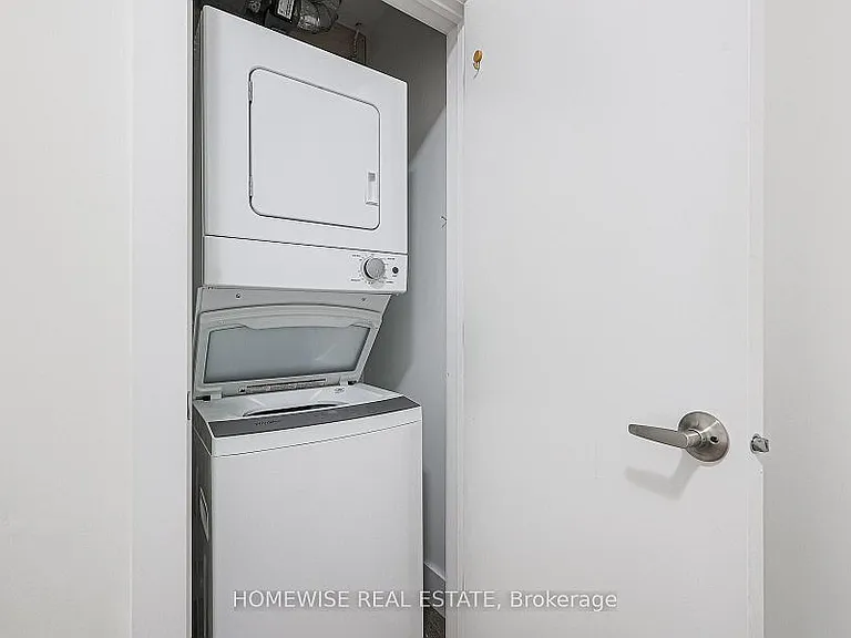 3020 Dundas St W #204 — Photo 12