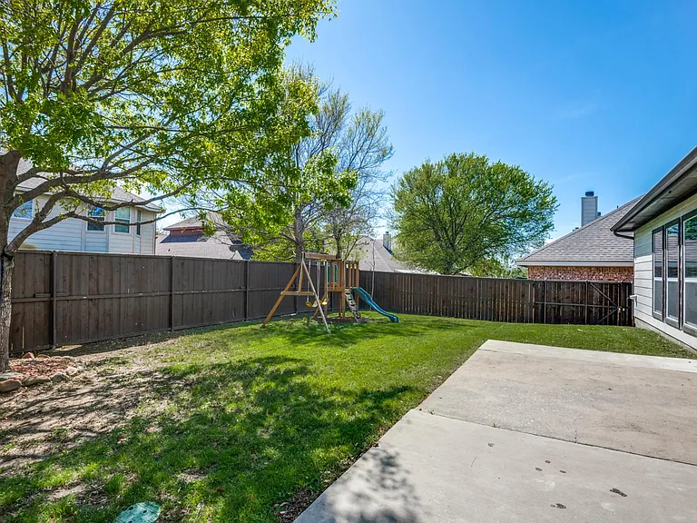 7801 Riverwalk Trl — Photo 23