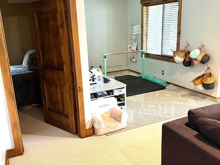 7492 Susans Cir — Photo 30
