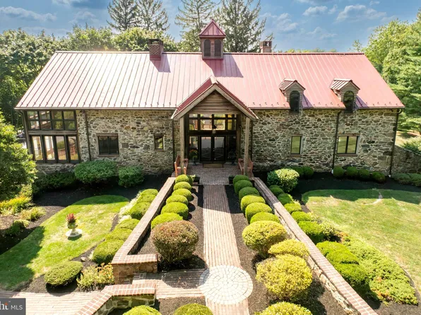 489 S Creek Rd, West Chester, PA 19382