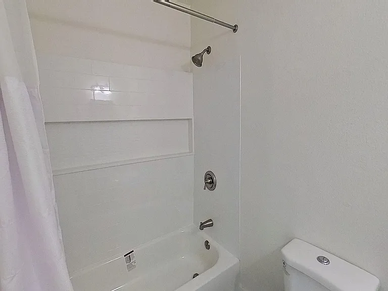 437-443 W Valencia Dr — Photo 16