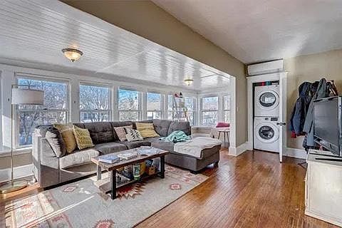 1st image of 4449 York Ave S #2