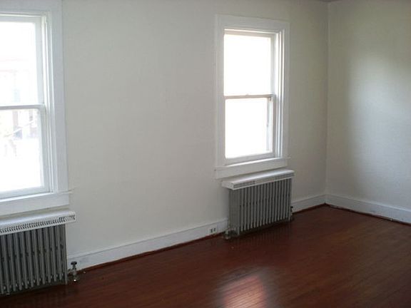5th image of 406 N Union St