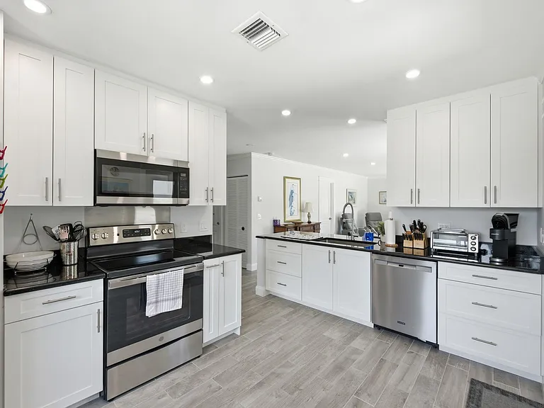 14832 Wildflower Ln — Photo 12