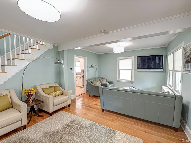53 Waterside Ave — Photo 5