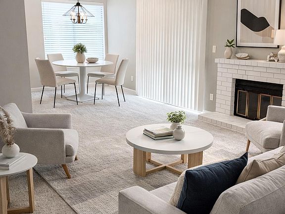 3rd image of 801 Dover