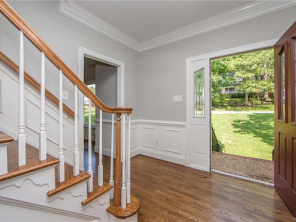 5th image of 2400 Saint Regis Dr