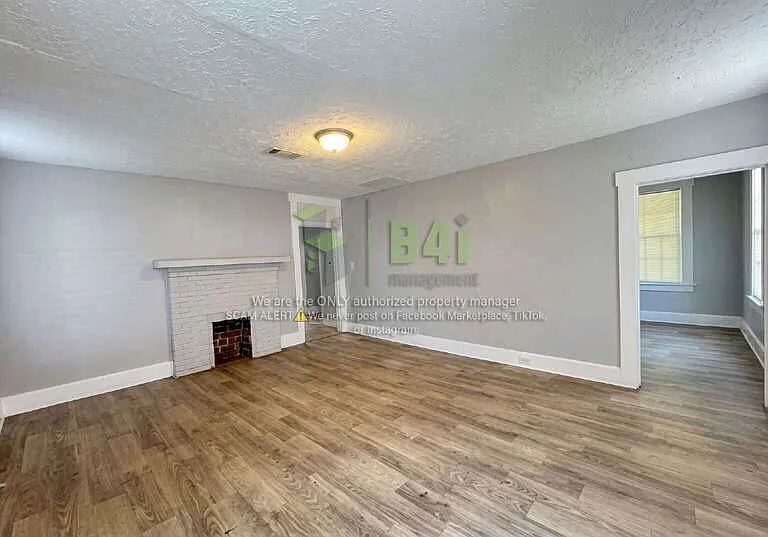 1111 Henry Ave — Photo 4