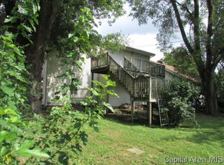 931 N 15th St, Springfield, IL 62702