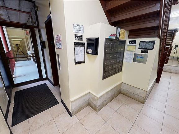 4th image of 153 Bay 26th St APT 4G