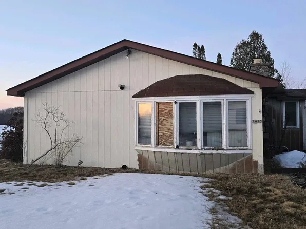 1610 Kenny Dr, Crivitz, WI 54114
