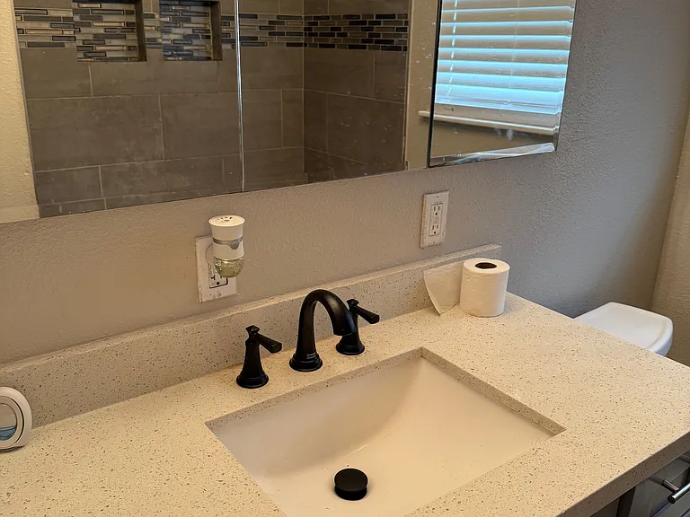 6310 Belarbor St — Photo 43