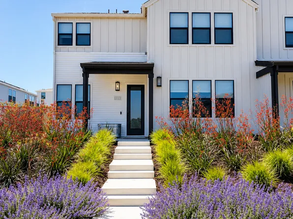 114 8th St, Marina, CA 93933