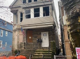 63 Wegman Pkwy, Jersey City, NJ 07305