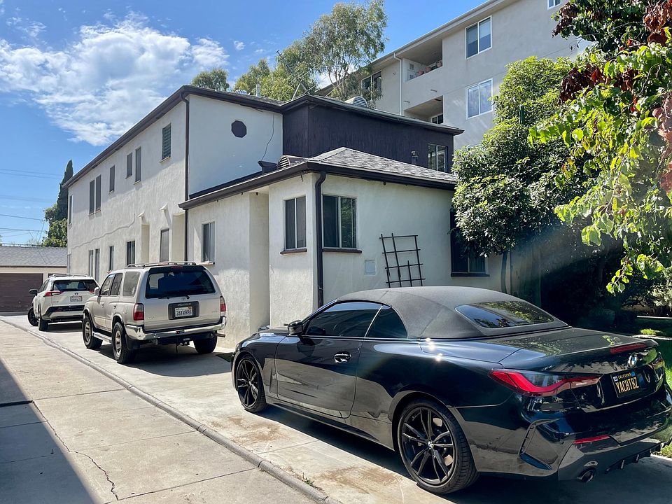 1st image of 829 N Edinburgh Ave #831
