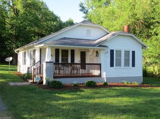 8 Kennedy St, Thomasville, NC 27360