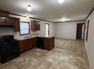 1301 Devils Glen Rd TRAILER 17, Bettendorf, IA