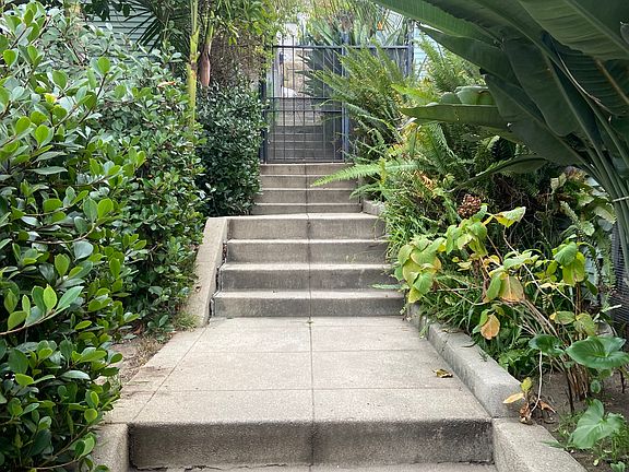 5th image of 1641 N Alvarado St