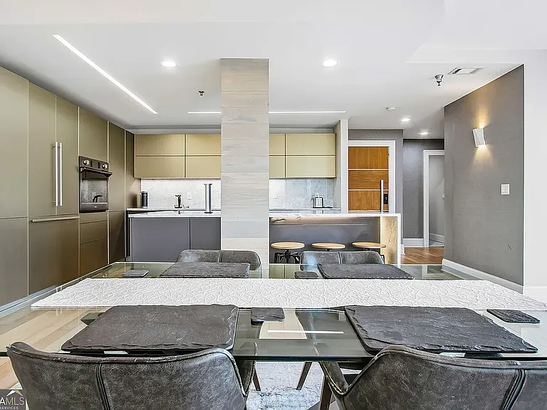 1280 W Peachtree St NW — Photo 7