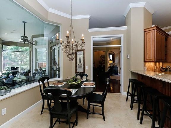 5th image of 8654 Great Cove Dr