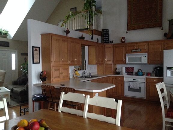 eat in kitchen