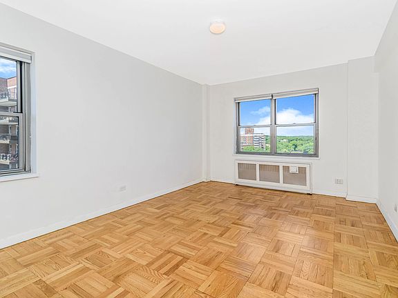 5th image of 3515 Henry Hudson Pkwy W #10C