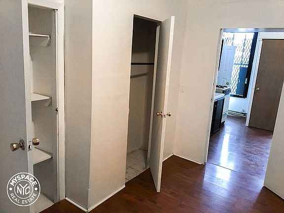 3rd image of 577 Saint Johns Pl APT 4R