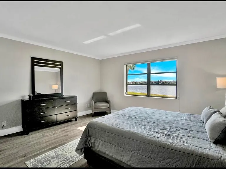 300 Croton Ave #102 — Photo 12
