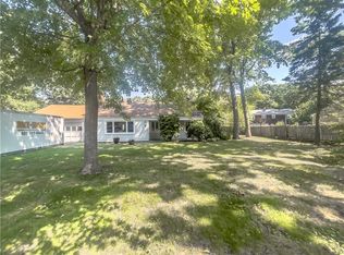 3 Circle Dr, Barrington, RI 02806