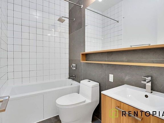 5th image of 2098 Fulton St #2B