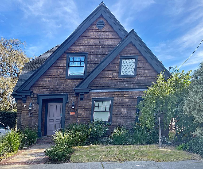 1st image of 722 Maple St