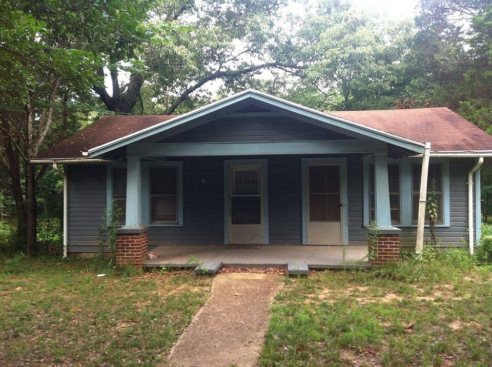 Front facing the street 