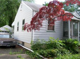 20 Latonia St, Edison, NJ 08817