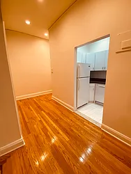 Rented by Metropolis Real Estate of Manhattan