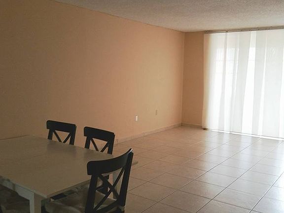 3rd image of 2860 Somerset Dr APT 317K