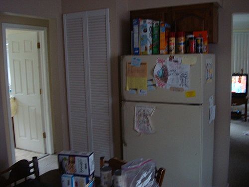 3rd image of 776 E Tennyson Ave