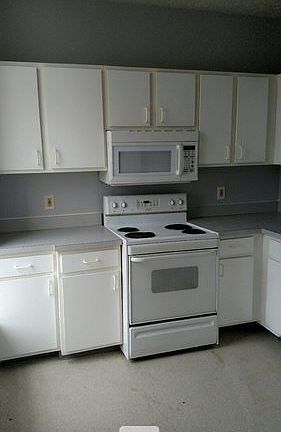 2nd image of 140 Middle Ave #204