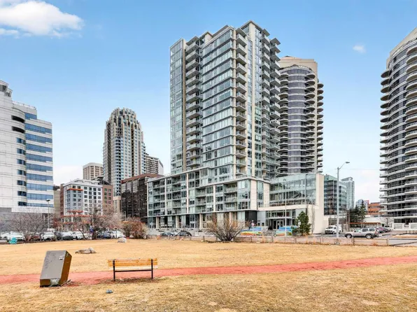 1025 5th Ave SW #109, Calgary, AB T2P 1N4