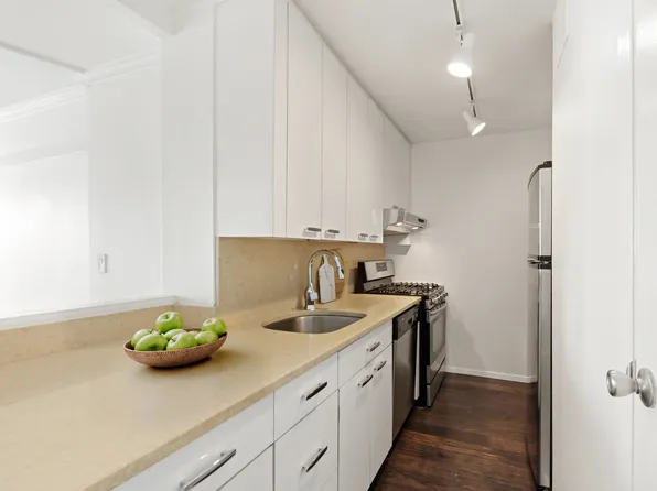 444 East 86th Street image 5 of 12